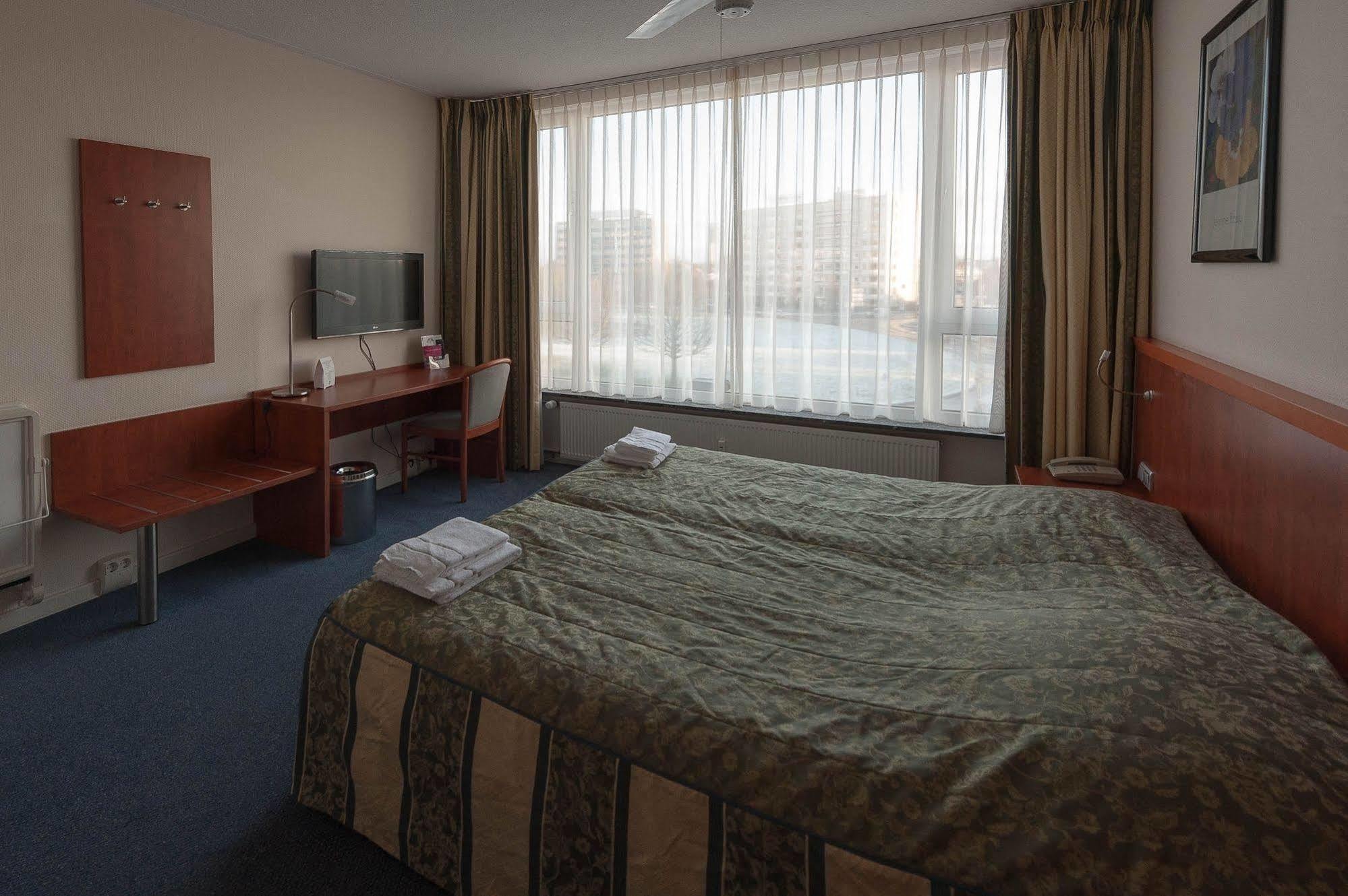 Eurohotel Λεουβάρντεν Εξωτερικό φωτογραφία