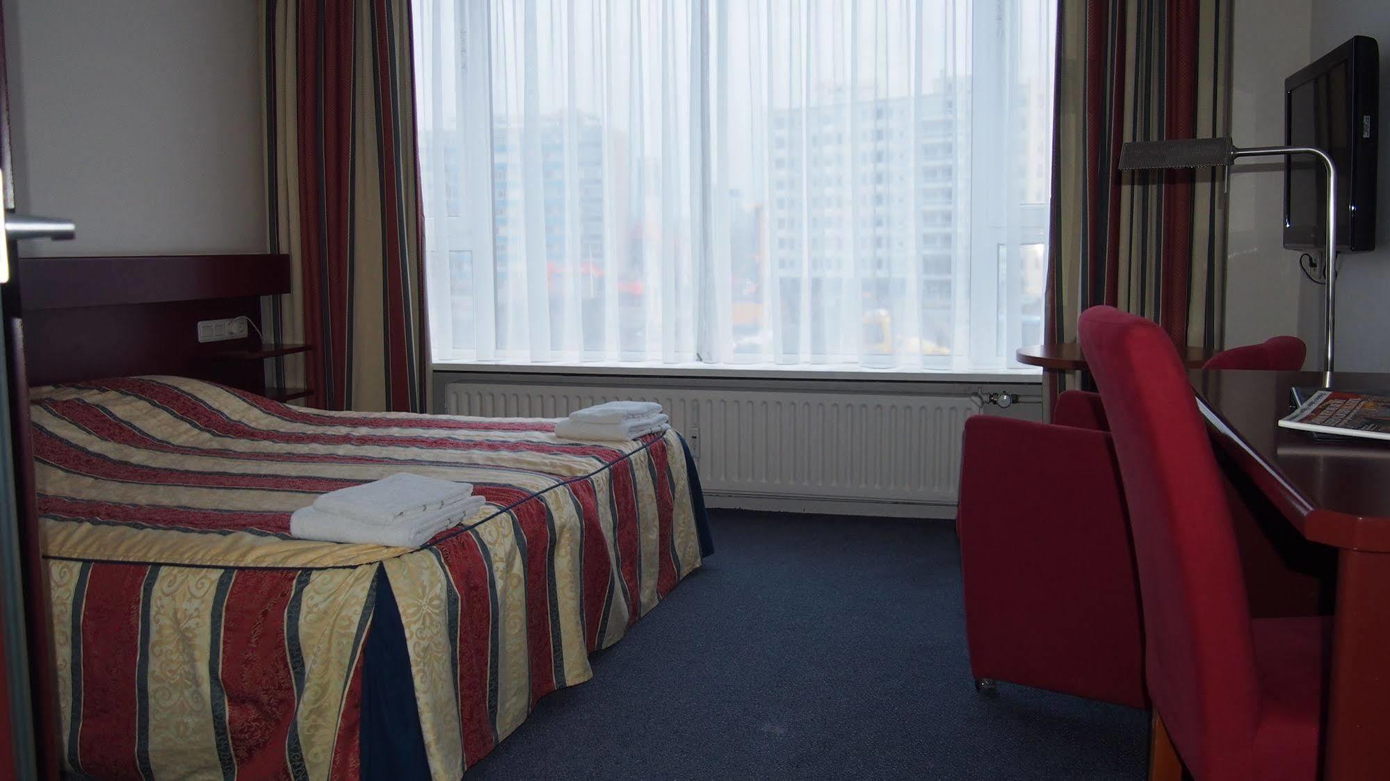 Eurohotel Λεουβάρντεν Εξωτερικό φωτογραφία